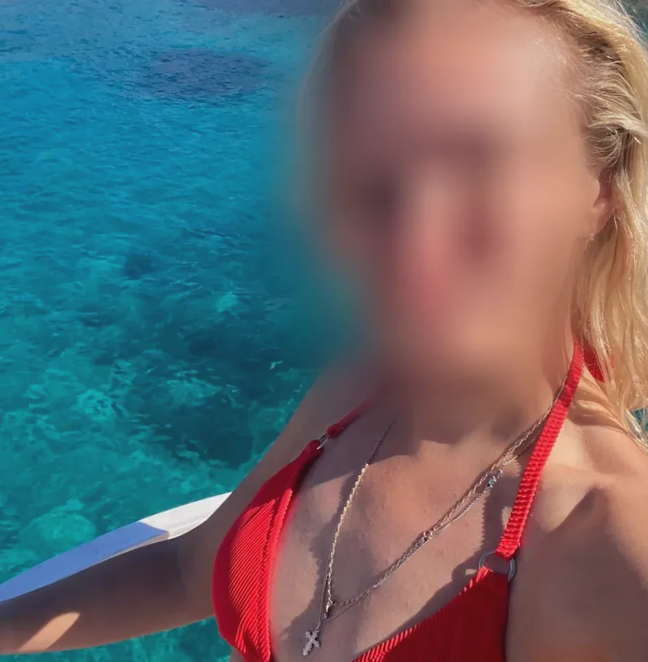 Courtney, 39