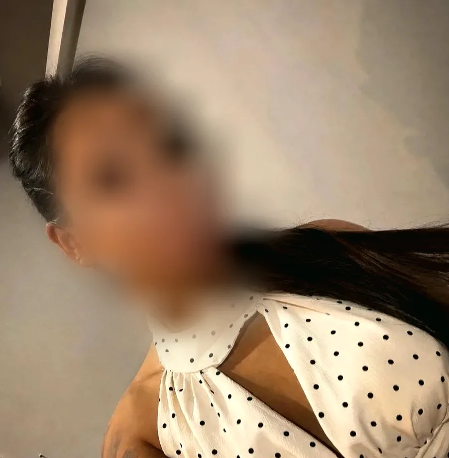 Samantha, 25