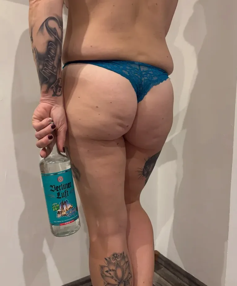 Shona, 28